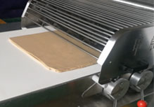 Demonstração da laminadora de massa automática
